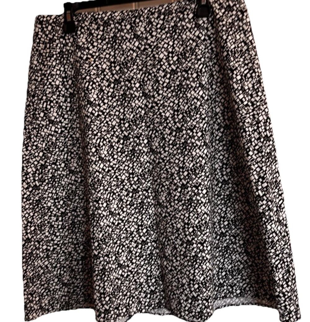 Valerie Stephen’s 1X Skirt Black White Geometric Print 95% Cotton Career Wear